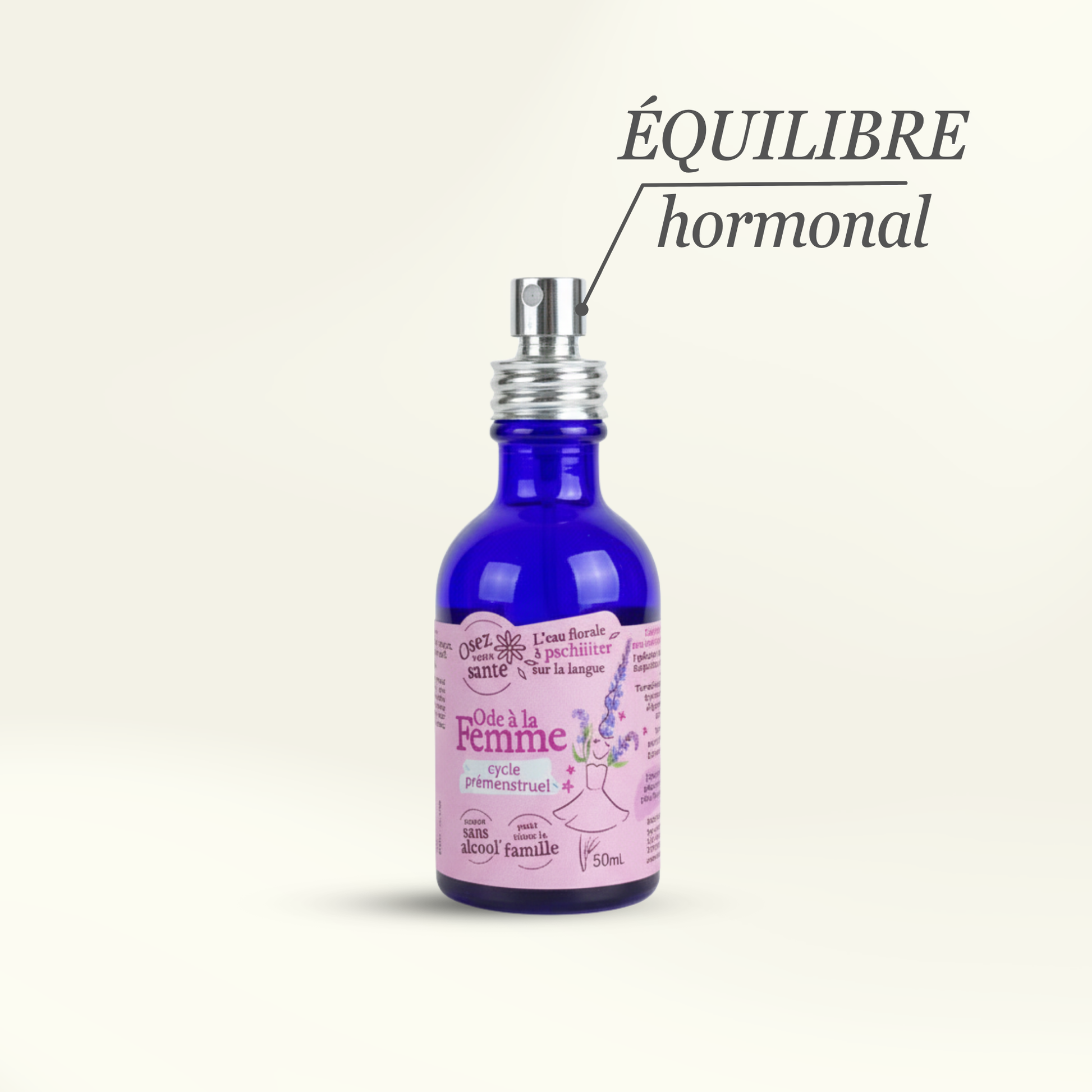 Flacon pulvérisateur en verre bleu de l'hydrolat bio Ode à la Femme d'Osez votre santé avec l'inscription ÉQUILIBRE hormonal.